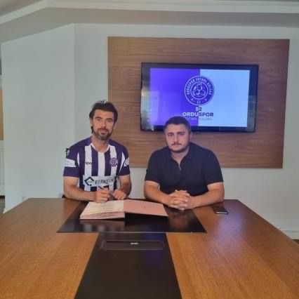 52 Orduspor Futbol Kulübü, Tecrübeli Stoperi Açıkladı !